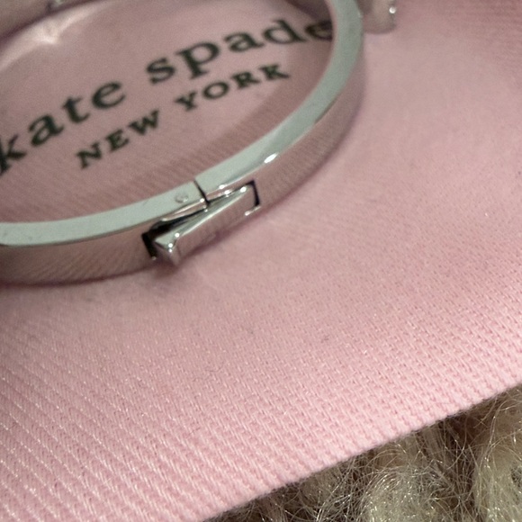 NWT Kate Spade Ready Set Bow Pave Bangle - Picture 3 of 5